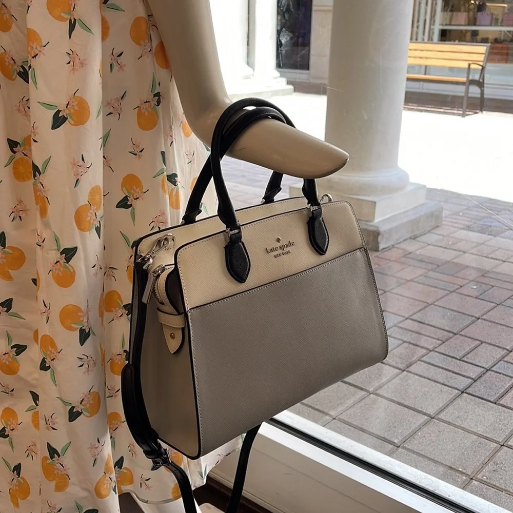 Kate Spade Madison Safiano Leather Medium Satchel Handbag
Platinum Gray
NWT - Picture 8 of 16